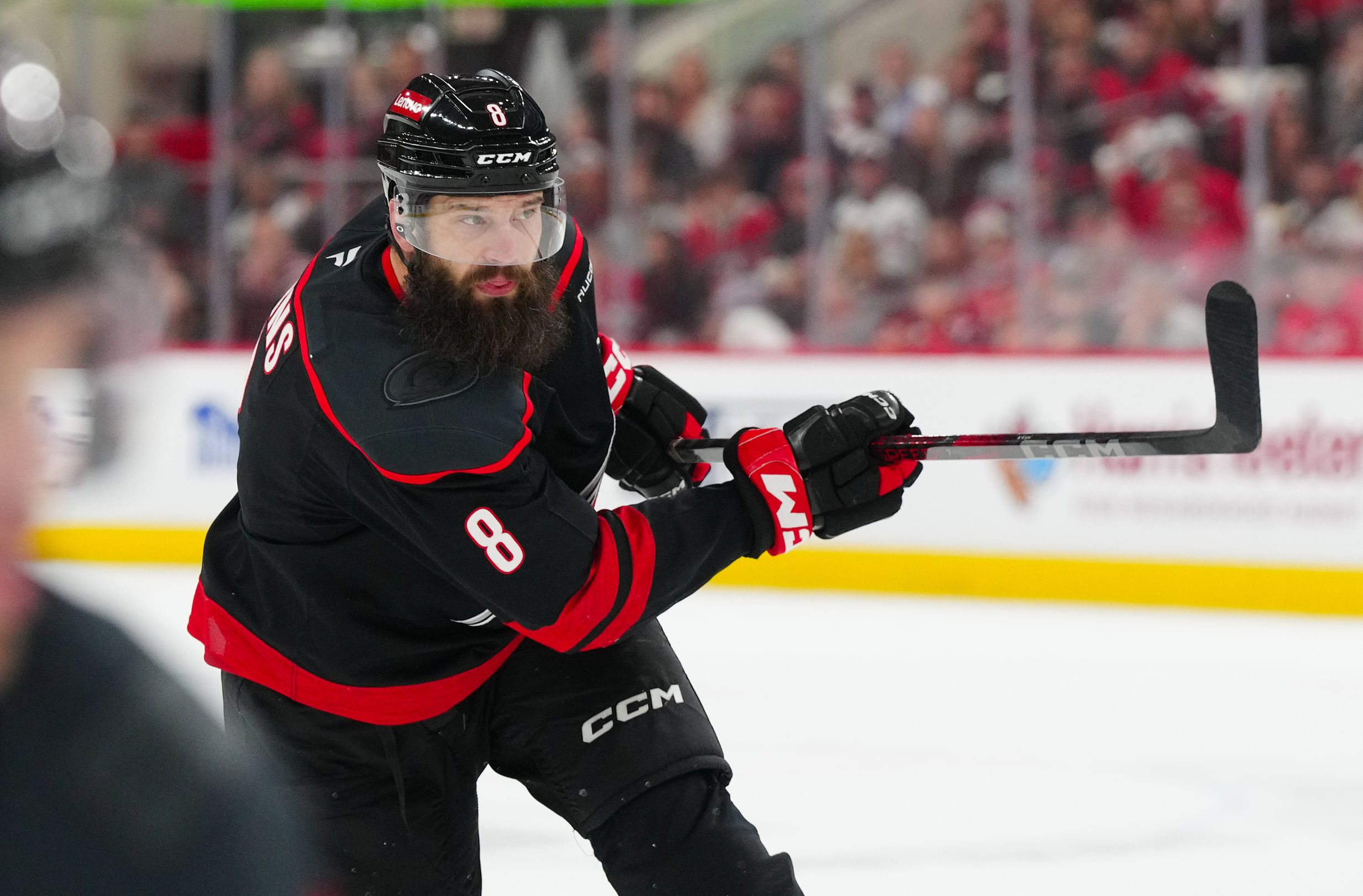 Brent Burns could return to Carolina next season at age 40 - Source: Imagn